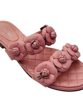 CHANEL LIGHT PINK 2018 CAMELLIA DOUBLE STRAP LAMBSKIN LEATHER SANDALS